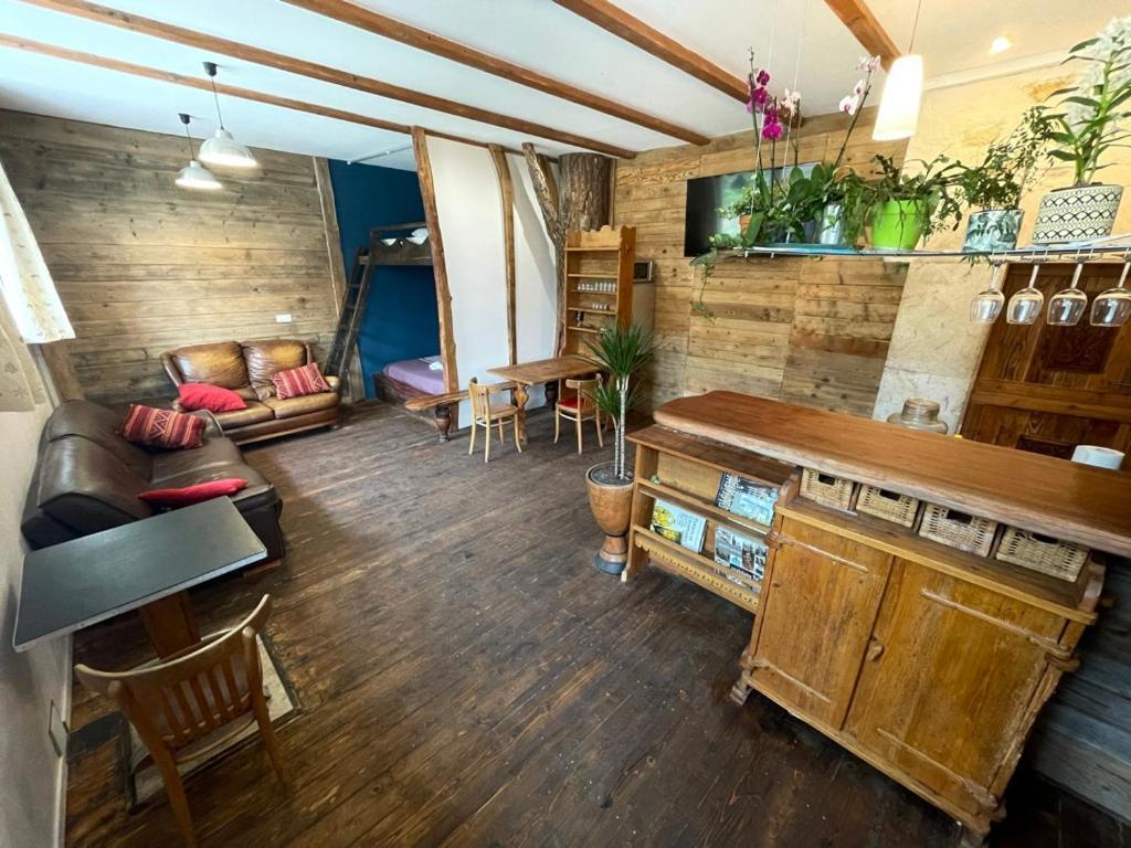 Le Refuge De Chaparon Apartment Lathuile ภายนอก รูปภาพ
